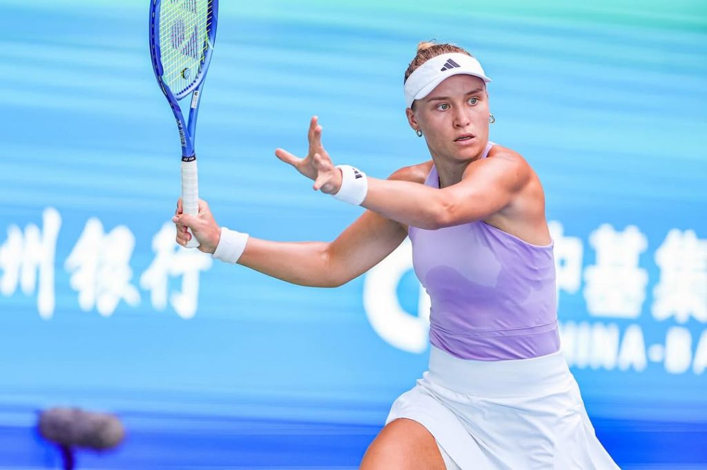 Юлія Стародубцева виходить в 1/8 фіналу турніру в Чарльстоні