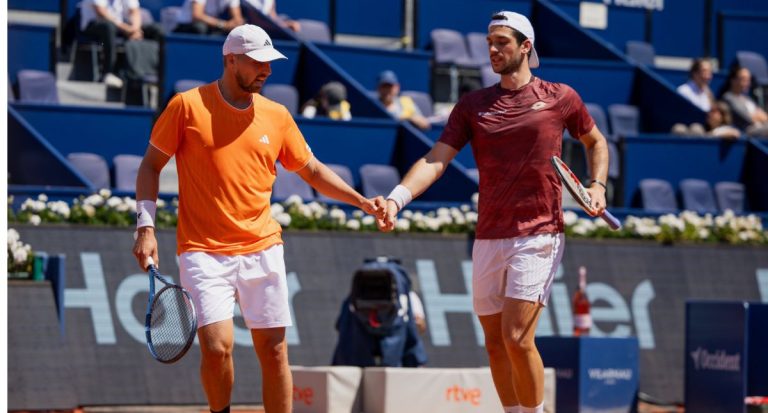 Джуліан Кеш і Ллойд Гласспул